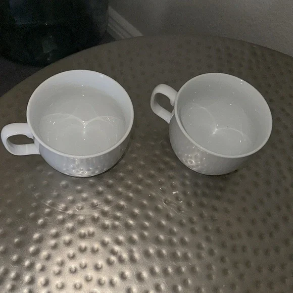 White set of 2 amuse professional grade coffee mugs - Picture 2 of 4